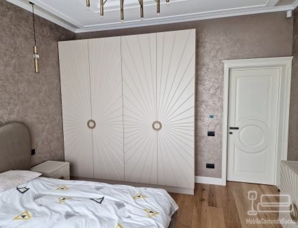 Mobilier de dormitor din MDF vopsit
