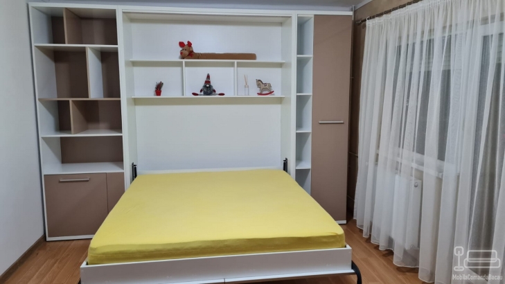 Set de mobilier cu pat rabatabil pe perete