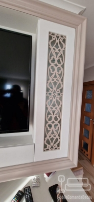 Mobila de living din lemn si MDF