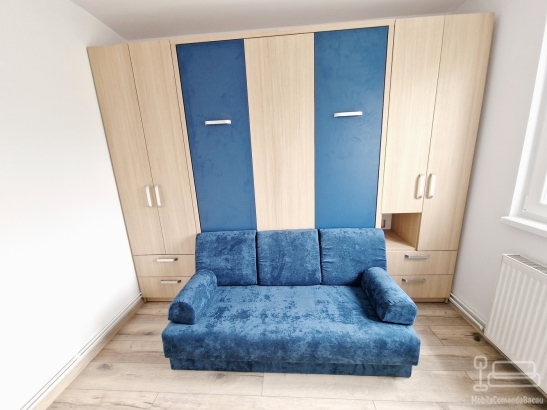 Set de mobilier cu pat rabatabil si canapea la Brasov