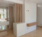 Mobilier hol din PAL melaminat cu riflaje decorative, soft-close Blum