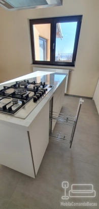 Bucătărie din MDF Perfect Sense, cu Tip-On și feronerie Blum cu amortizare