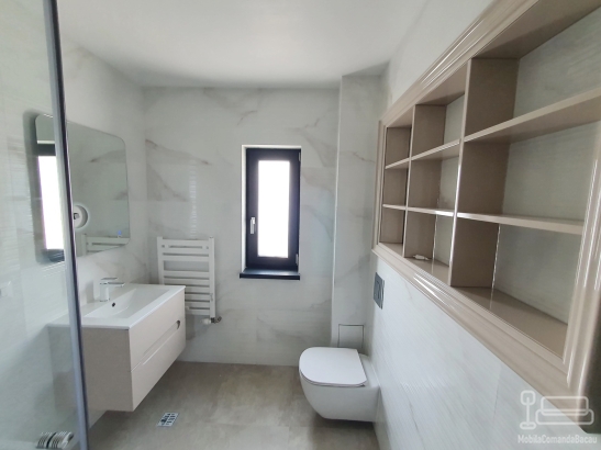 Mobilier baie din MDF vopsit cu blat din quartz și corp suspendat din lemn – montaj în județul Bacău