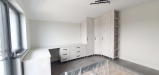 Mobilier dormitor pentru copil – dressing pe colț, birou pe colț, pat tapițat și noptieră | Montaj în Bacău