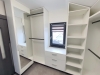 Mobilier dormitor copil – dressing pe colț, birou pe colț, pat tapițat și noptieră | Montaj în Bacău