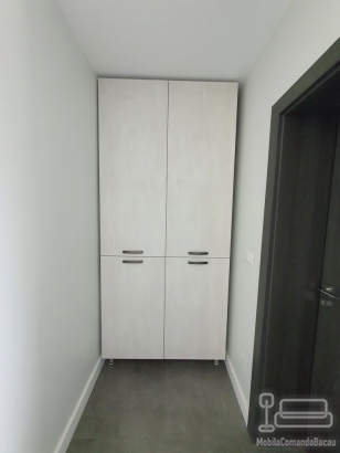Mobilier dormitor matrimonial cu pat tapițat și dulap – set complet cu depozitare, montaj în Bacău