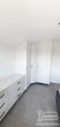 Mobilier dormitor pentru copil – dressing pe colț, birou pe colț, pat tapițat și noptieră | Montaj în Bacău