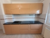 Mobilier bucătărie din MDF vopsit cu blat termorezistent și feronerie Blum – Bacău