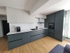 Mobilier de bucătărie din MDF vopsit – blat termorezistent, feronerie Blum (Bacău)