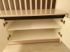 Mobilier de living din MDF vopsit, cu riflaje decorative și feronerie Blum cu amortizare