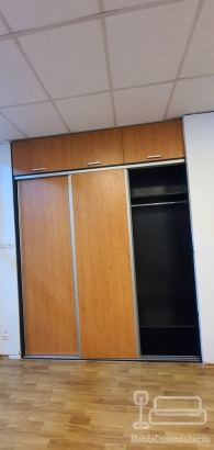 Dressing birou cu 3 uși glisante, trecere între camere – Bacău