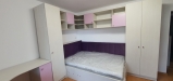 Mobilier dormitor copil la comandă – pat cu somieră rabatabilă, birou pe colț și corpuri modulare