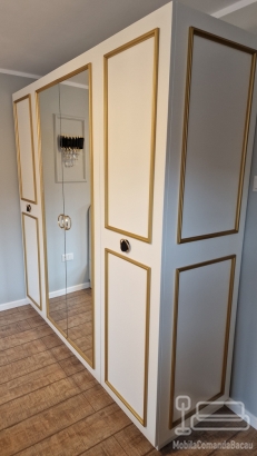Mobilier dormitor din lemn – pat 160×200, 2 noptiere și dulap cu oglinzi (Bacău)