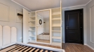 Mobilier dormitor din lemn – pat 160×200, 2 noptiere și dulap cu oglinzi (Bacău)