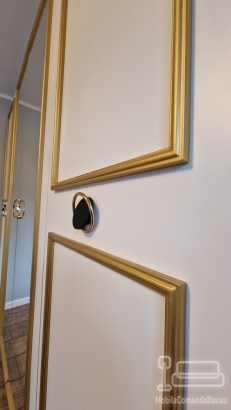 Mobilier dormitor din lemn – pat 160×200, 2 noptiere și dulap cu oglinzi (Bacău)