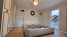 Mobilier dormitor din lemn cu pat tapițat și dulap 2100×600×2100 mm – Bacău