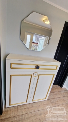 Mobilier hol din lemn cu sertare și oglindă octogon – Bacău