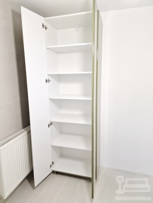 Mobilier baie din MDF vopsit lucios – corp dublu pentru chiuvete și soldat înalt