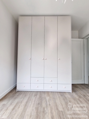 Mobilier dormitor pentru copil din pal melaminat – pat, birou și dulapuri, Bacău