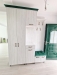 Mobilier hol din PAL melaminat cu cornișă MDF verde și feronerie Blum – 1800 mm, Bacău