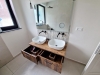 Mobilier baie dublu din MDF furniruit cu blat din lemn – montaj în județul Bacău