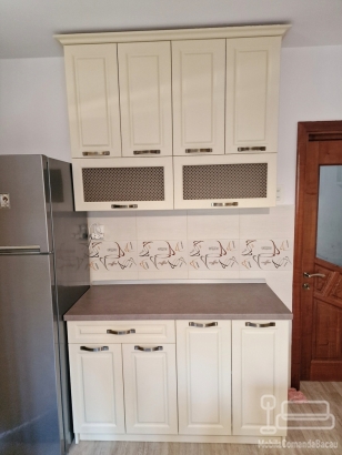 Mobilier bucătărie MDF vopsit – corp centrală & mască calorifer, jud. Bacău