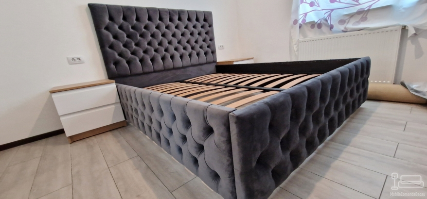 Mobilier dormitor cu pat tapițat și dressing cu uși glisante – Bacău
