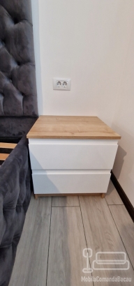 Mobilier dormitor cu pat tapițat și dressing cu uși glisante – Bacău