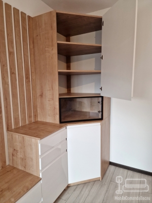 Mobilier living din MDF vopsit cu riflaje – design modern, soft-close Blum