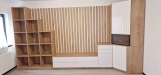 Mobilier living din MDF vopsit cu riflaje – design modern, soft-close Blum