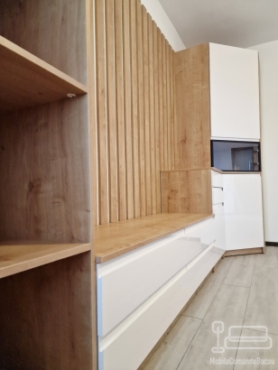 Mobilier living din MDF vopsit cu riflaje – design modern, soft-close Blum