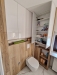 Mobilier de baie din MDF vopsit lucios – depozitare eficientă, finisaj premium & feronerie Blum