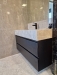 Mobilier de baie din MDF vopsit, cu sertare pe Blum soft-close și blat/lavoar din piatră compozită