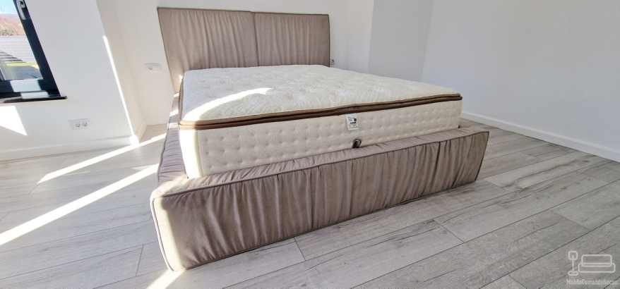 Pat tapitat cu somieră rabatabilă 200×160 cm – spațiu ascuns pentru depozitare