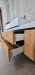 Mobilier de baie din MDF furniruit, cu fronturi Rauvisio Crystal și sertare Blum soft-close