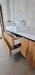 Mobilier de baie din MDF furniruit, cu fronturi Rauvisio Crystal și sertare Blum soft-close