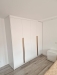 Mobilier dormitor mdf – pat tapițat cu somieră rabatabilă, dulap 4 uși și zonă de machiaj led