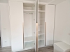 Mobilier dormitor mdf – pat tapițat cu somieră rabatabilă, dulap 4 uși și zonă de machiaj led