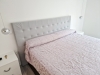 Mobilier dormitor mdf – pat tapițat cu somieră rabatabilă, dulap 4 uși și zonă machiaj led