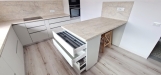 Mobilier de bucătărie din PAL melaminat, cu feronerie Blum cu amortizare