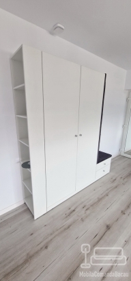 Mobilier hol din pal melaminat cu banchetă tapițată