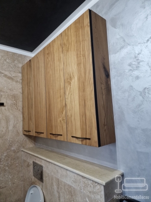 Mobilier de baie din MDF furniruit, cu feronerie Blum – Bacău