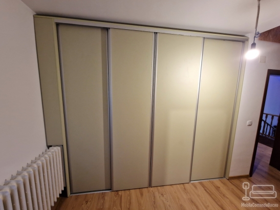 Mobilier dressing cu uși glisante hafele – 3100 × 860 × 2500 mm, dospinești, Bacău