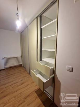 Mobilier dressing cu uși glisante hafele – 3100 × 860 × 2500 mm, dospinești, Bacău