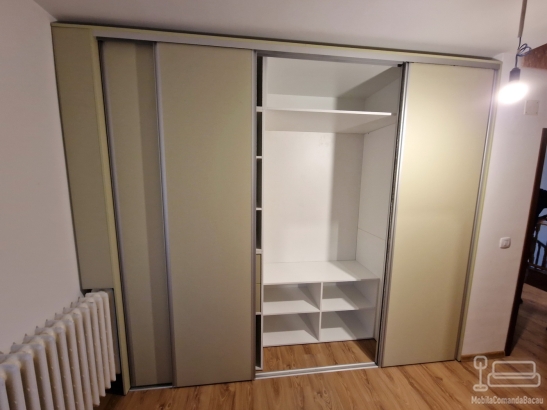 Mobilier dressing cu uși glisante hafele – 3100 × 860 × 2500 mm, dospinești, Bacău