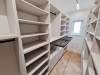 Mobilier cameră dressing din PAL, 13 m liniari, cu feronerie Blum – județul Bacău