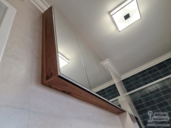 Mobilier pentru baie din MDF furniruit cu cant laser și blat din quartz, 1,8 m – Bacău