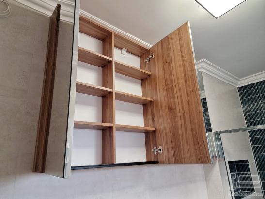 Mobilier pentru baie din MDF furniruit cu cant laser și blat din quartz, 1,8 m – Bacău