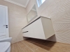 Mobilier de baie din MDF furniruit, cant laser și blat din quartz – 1,8 m, Bacău