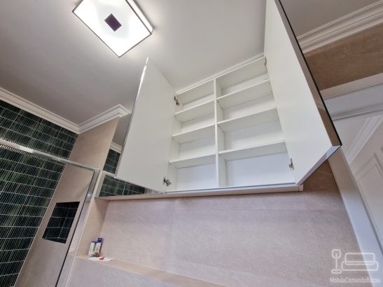 Mobilier de baie din MDF furniruit, cant laser și blat din quartz – 1,8 m, Bacău
